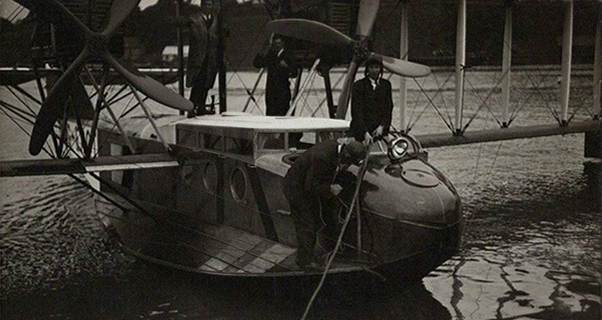 A person standing on a boat

AI-generated content may be incorrect.