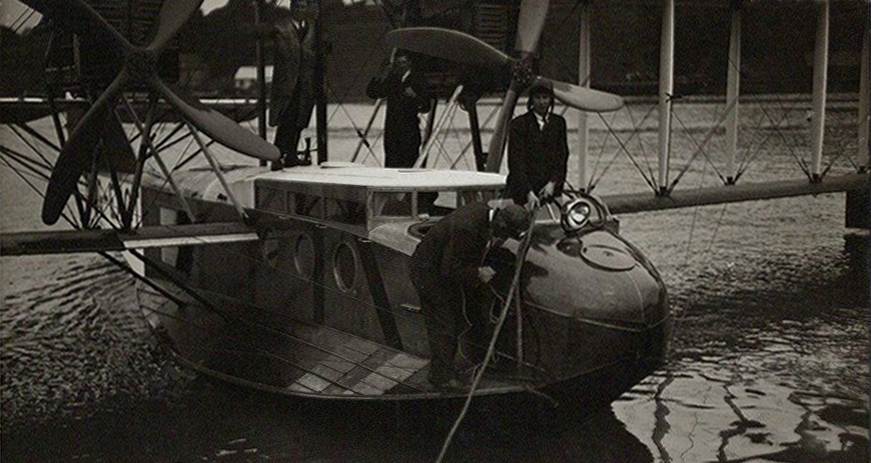 A person standing on a boat

AI-generated content may be incorrect.